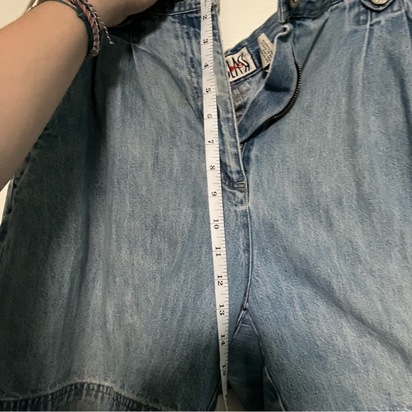 Bill Blass Vintage Denim Shorts - Picture 10 of 10